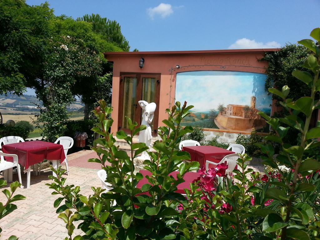 Azienda Agrituristica Piccolo Ranch San Pietro  ภายนอก รูปภาพ